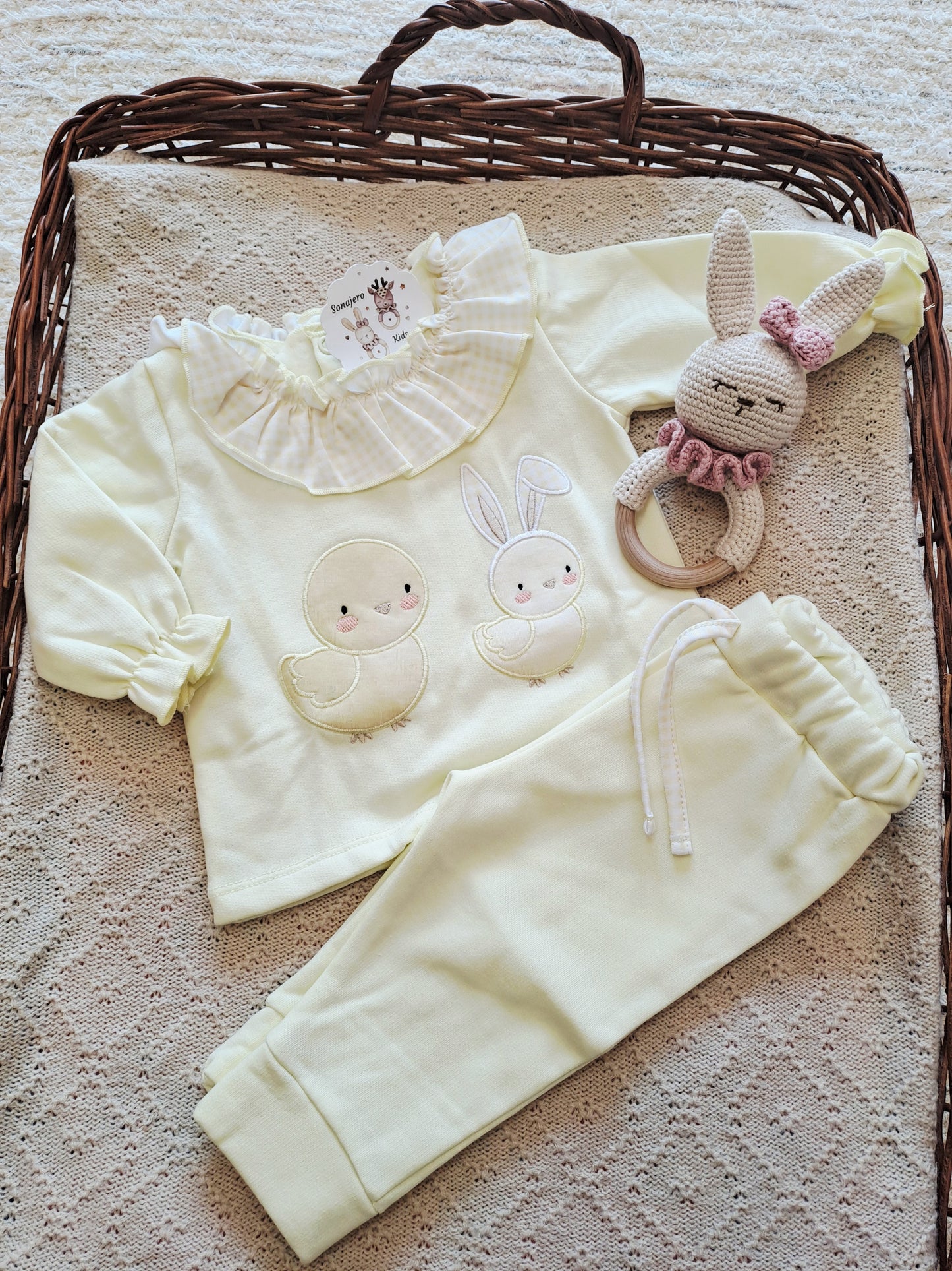 Conjunto Niña Pollitos