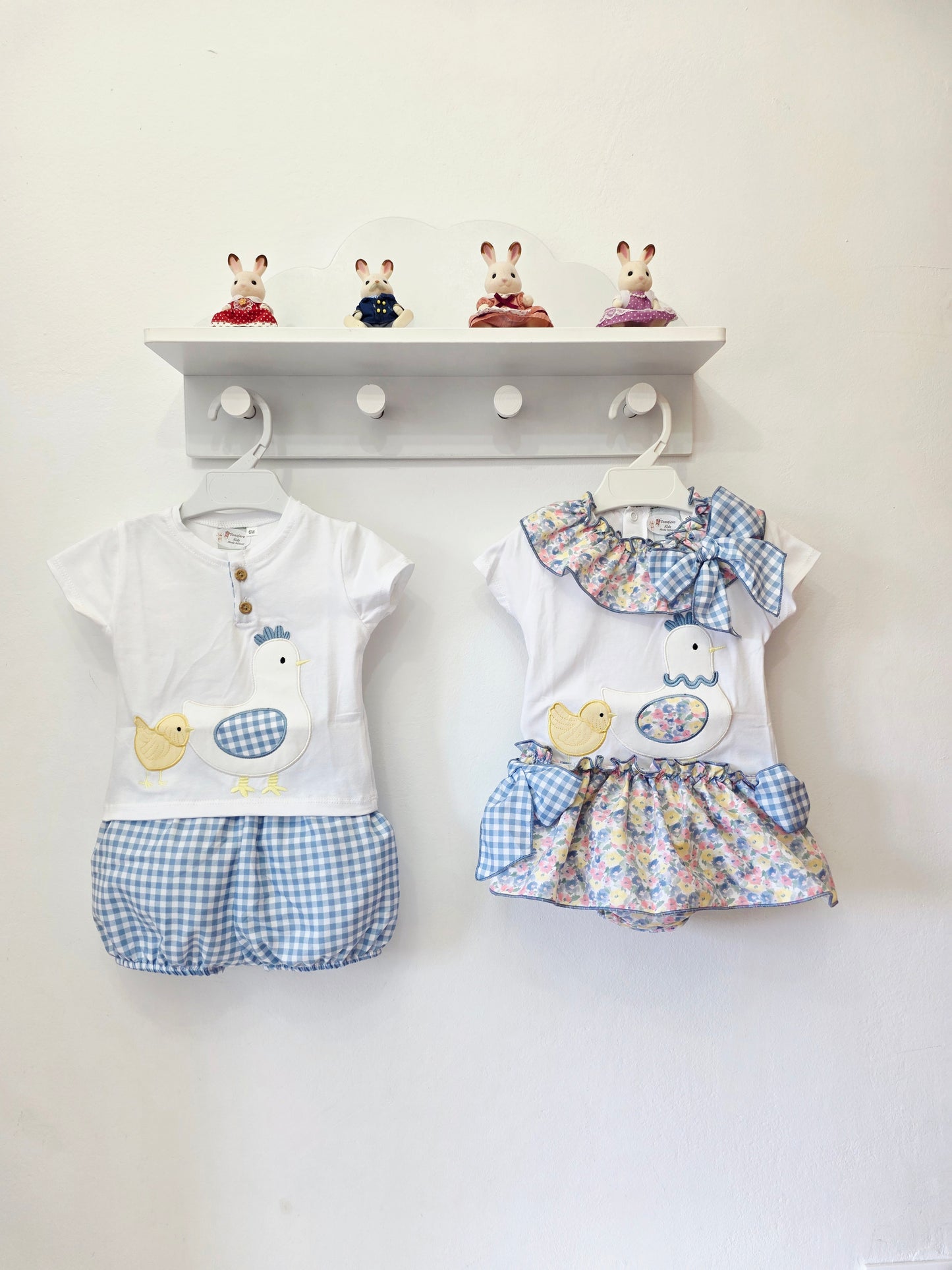 Conjunto Niña Familia Gallina
