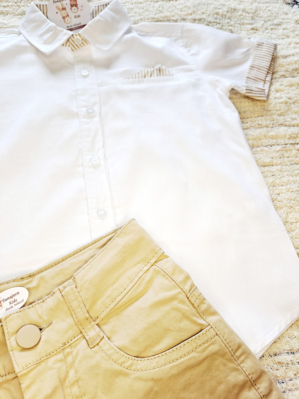 Niño Pantalón Beige y Camisa