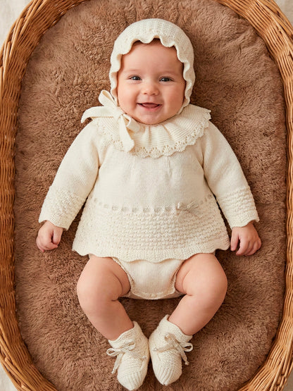 Conjunto de Punto 4 Piezas para Bebé Crudo | Ropa Bebé Elegante | Sonajero Kids