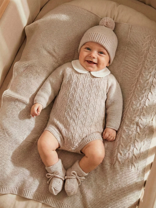 Pelele de Punto Bebé con Cuello Blanco | Sonajero Kids