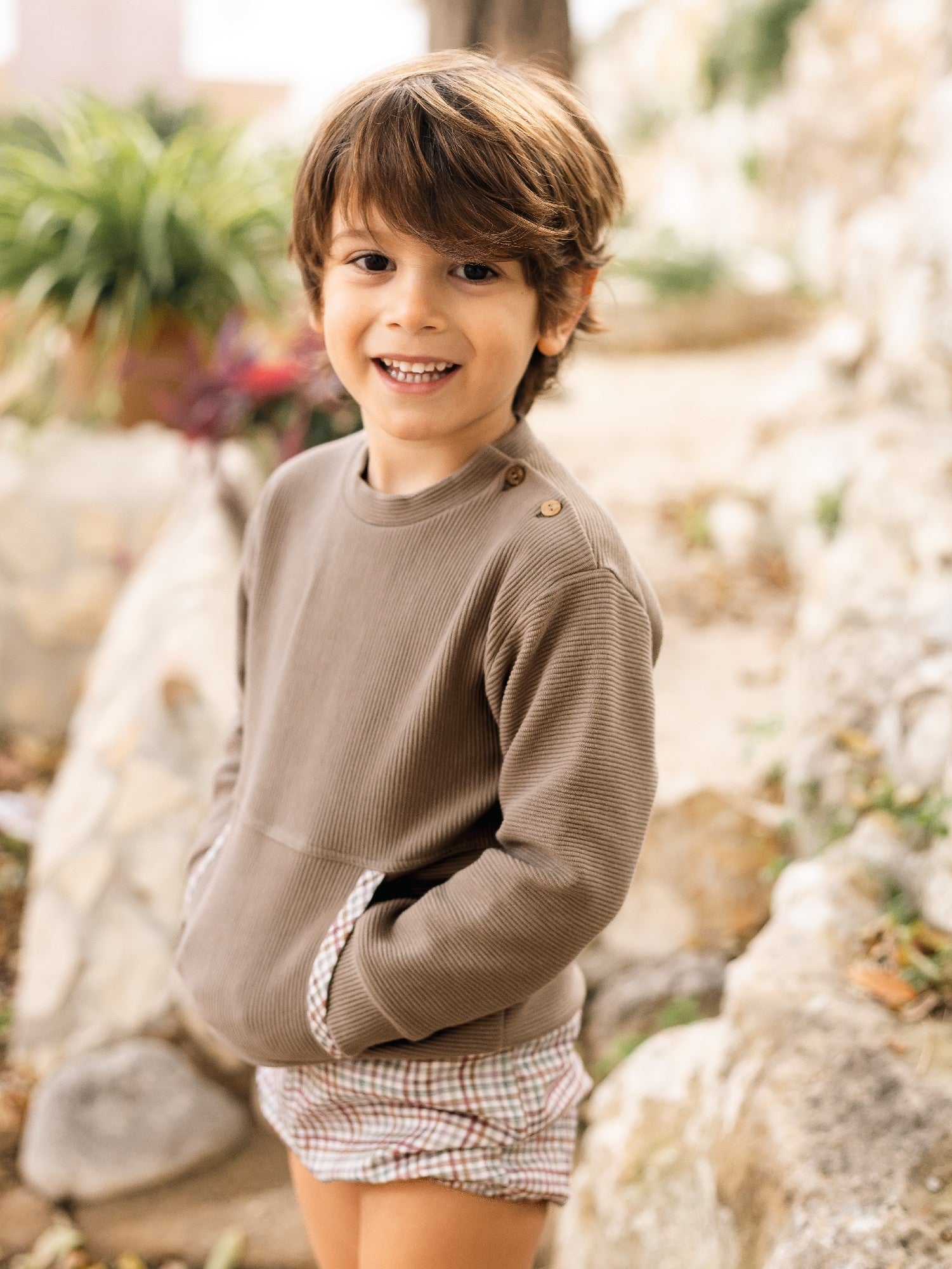 Conjunto Calamaro Bebé Sudadera Marrón y Bombacho Cuadros| Sonajero Kids