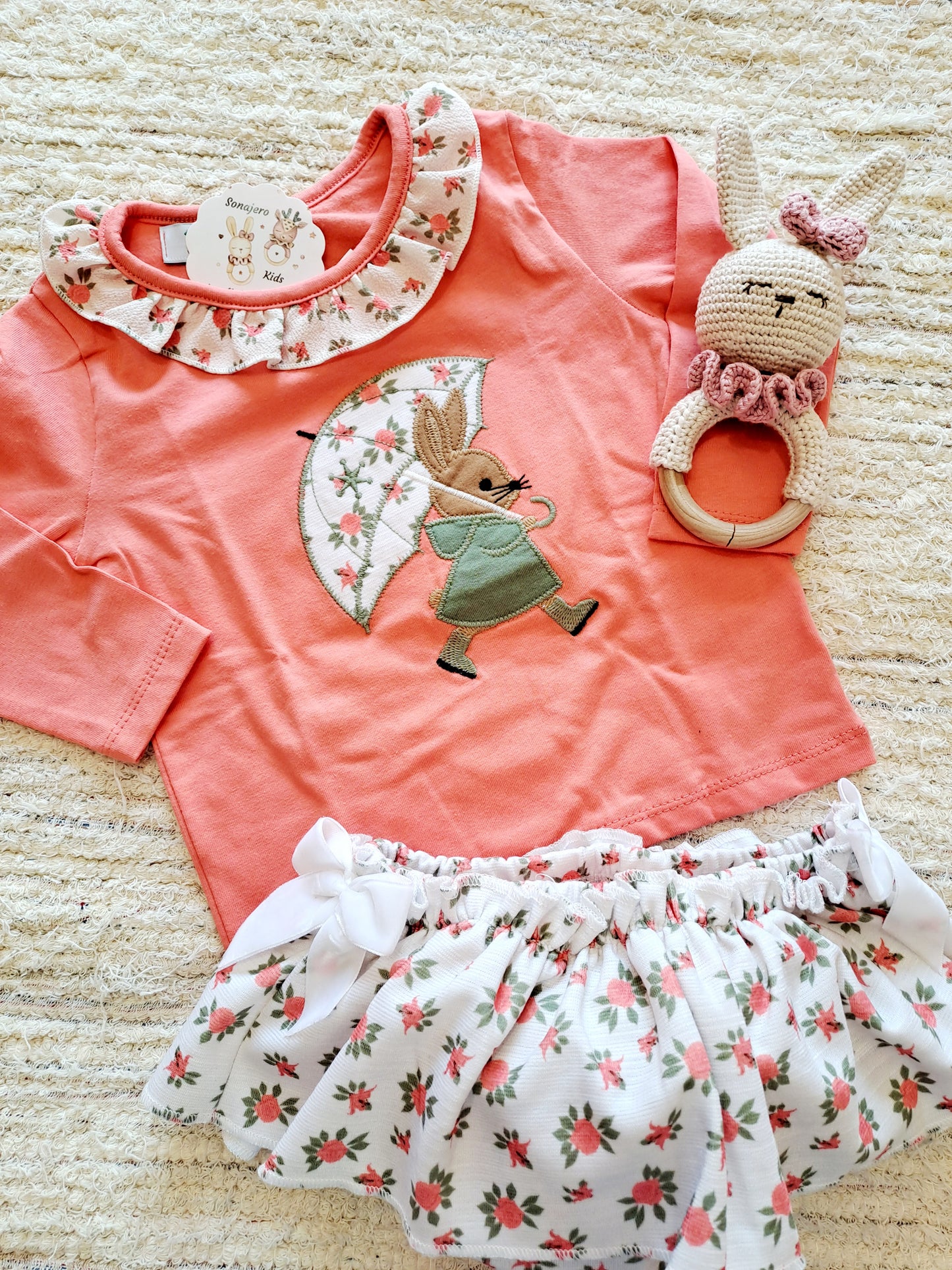 Conjunto Conejo Coral