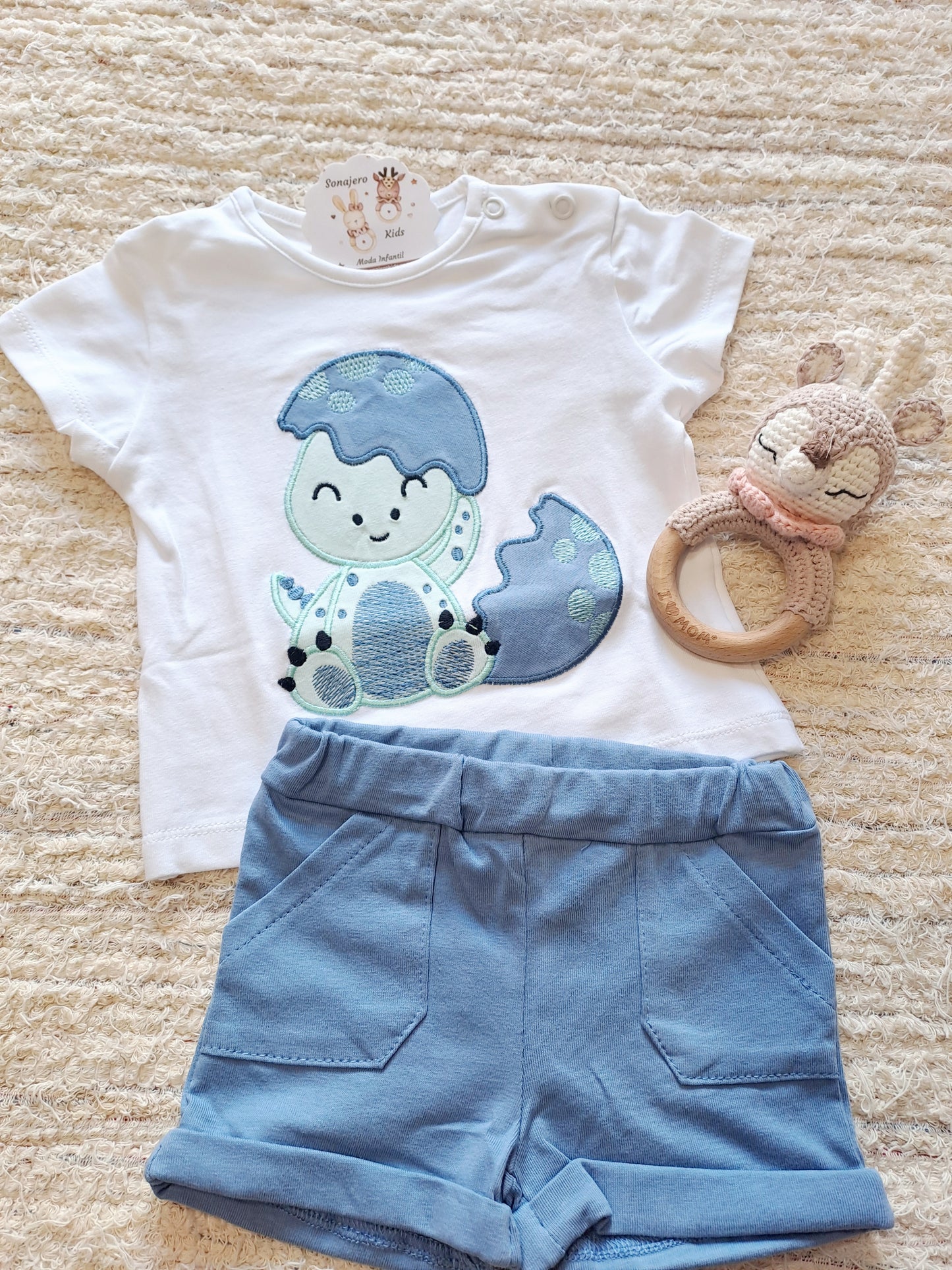 Conjunto Dino Celeste