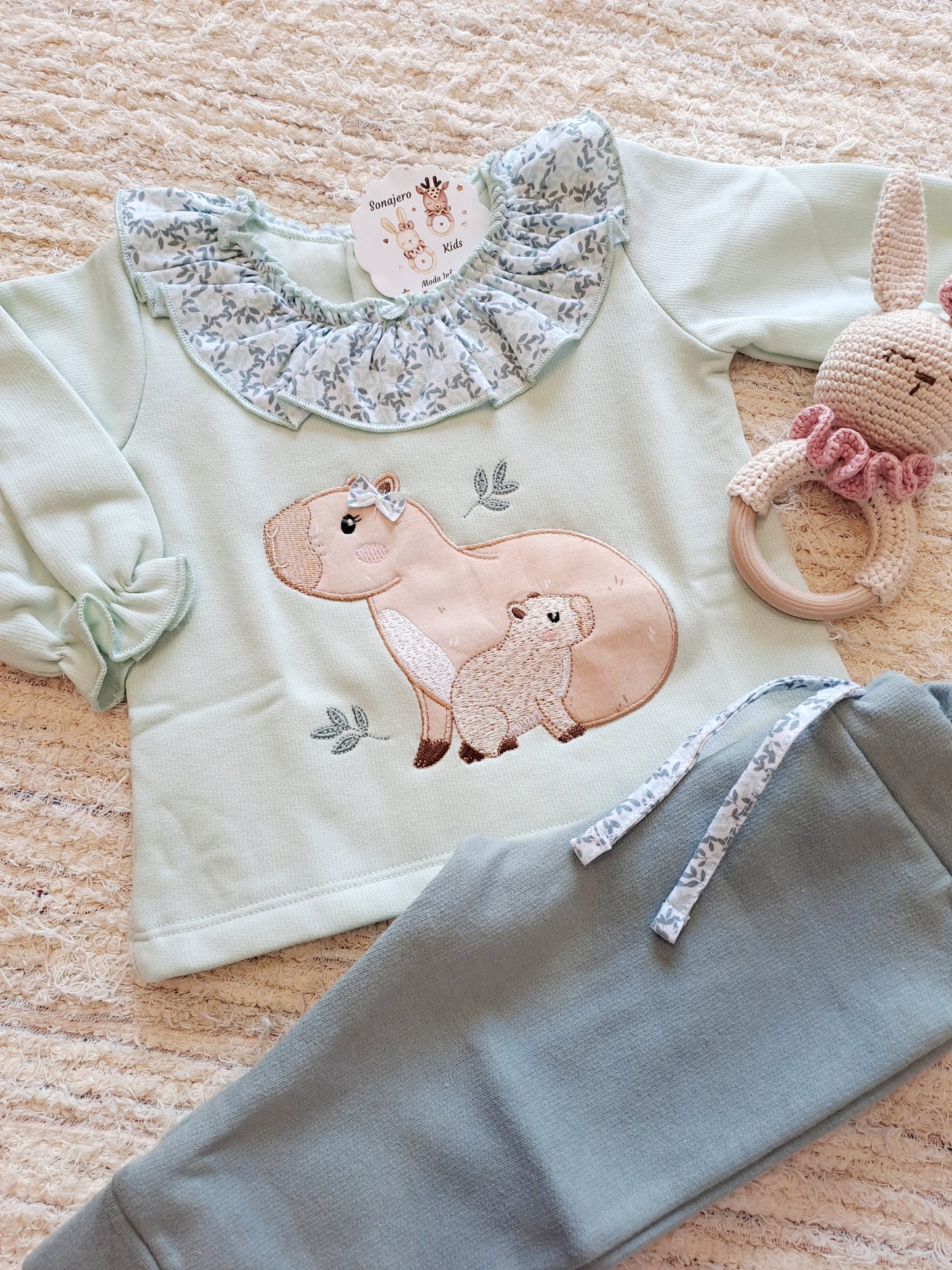 Conjunto Sudadera Niña Capibara