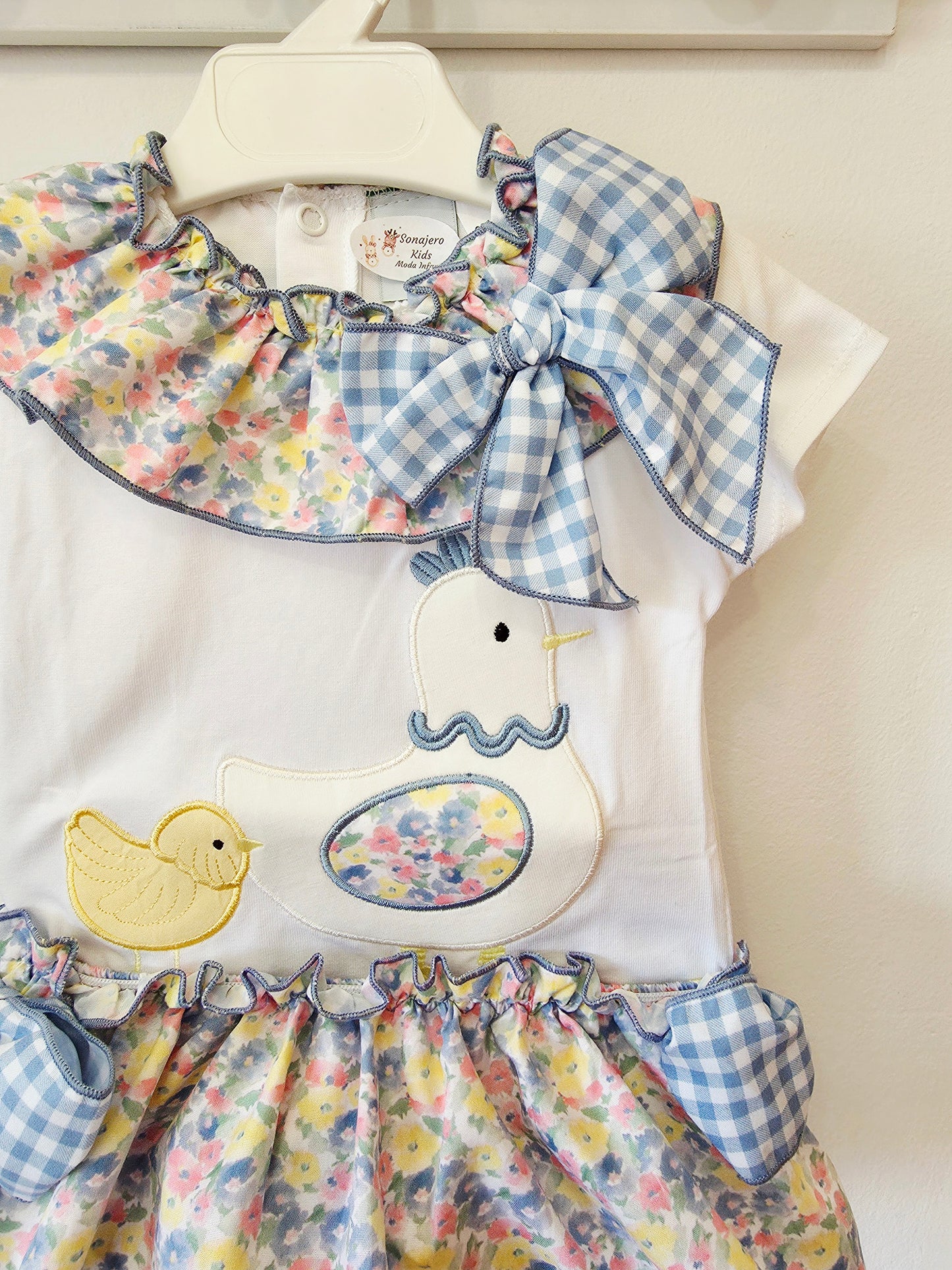 Conjunto Niña Familia Gallina