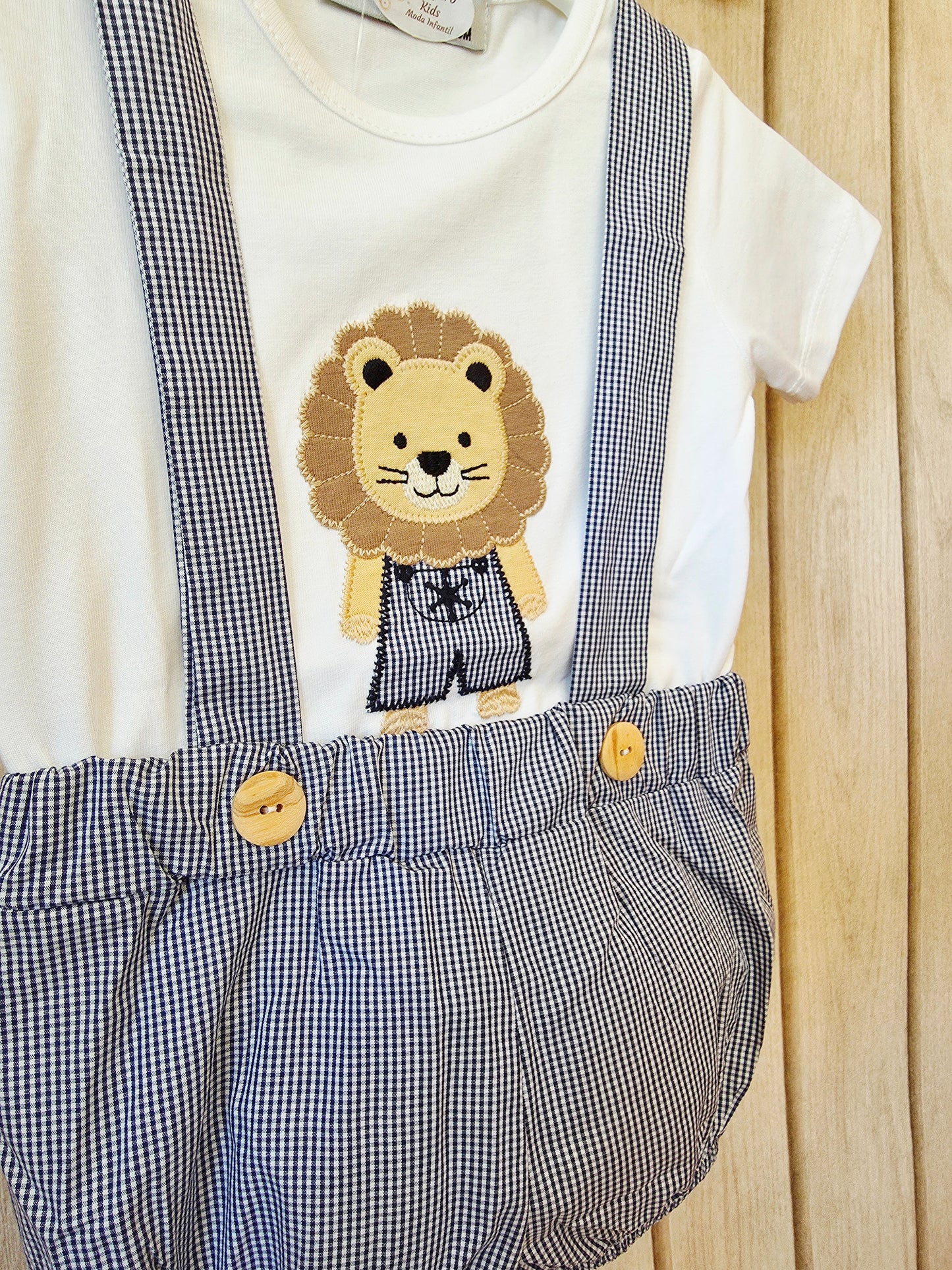 Conjunto Niño Leoncito Coqueto