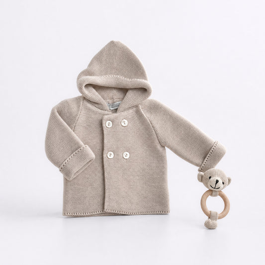 Chaquetón de Punto con Capucha Arena | Pangasa Baby | Sonajero Kids