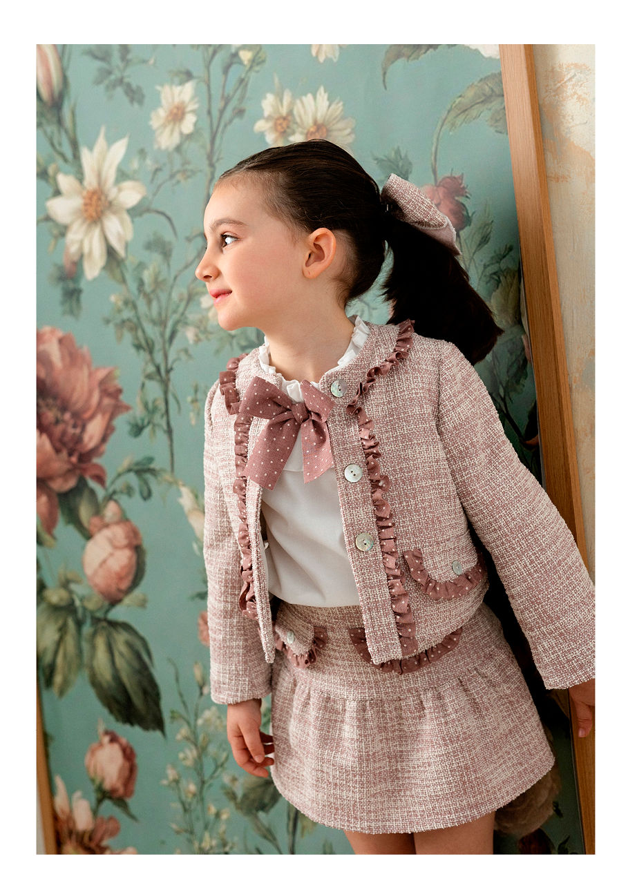 Conjunto 3 Piezas Tweed Niña Rosa | Chaqueta, Blusa y Falda | Sonajero Kids