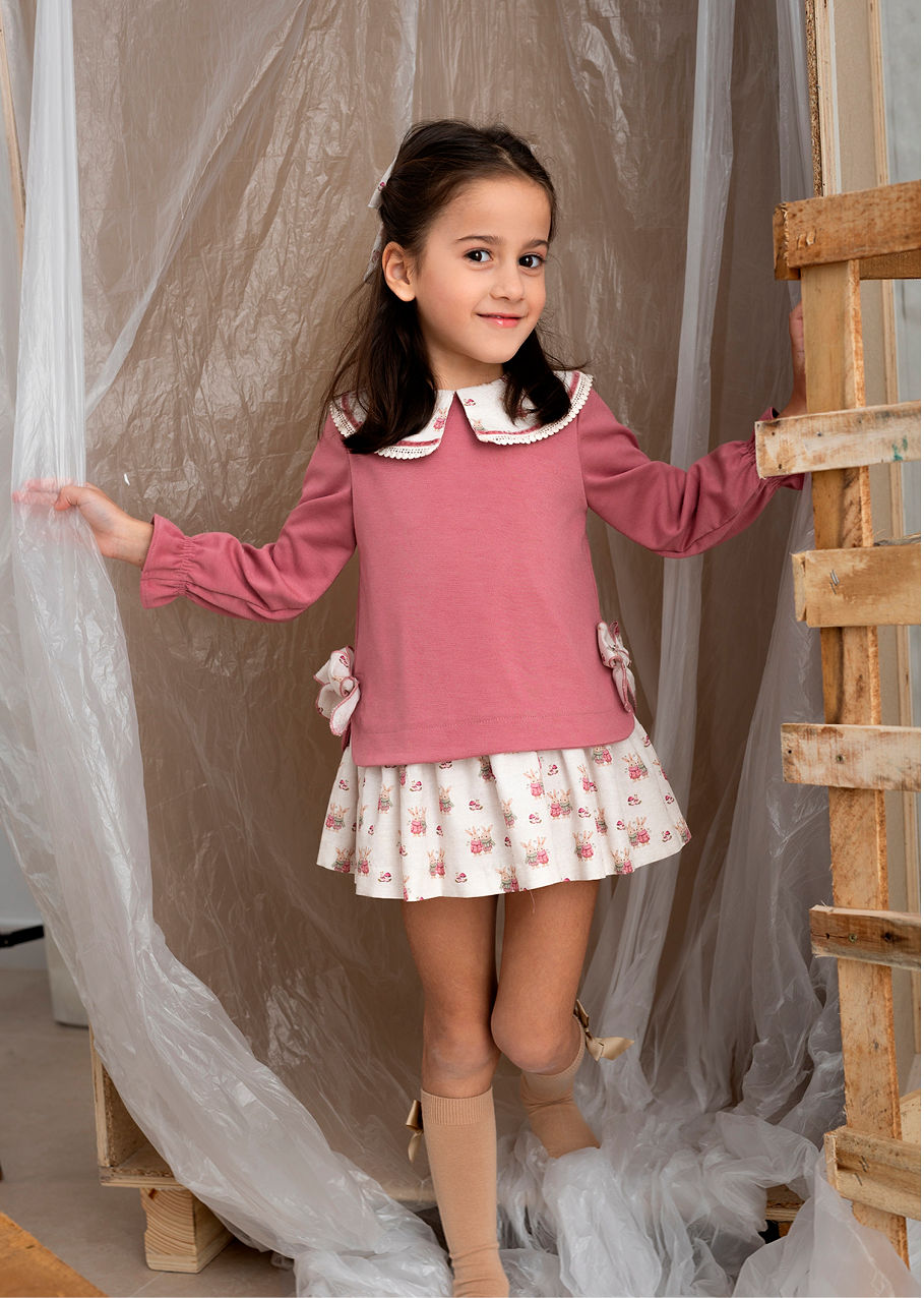 Conjunto Infantil Niña Rosa y Estampado | Vestido Basmarti | Sonajero Kids