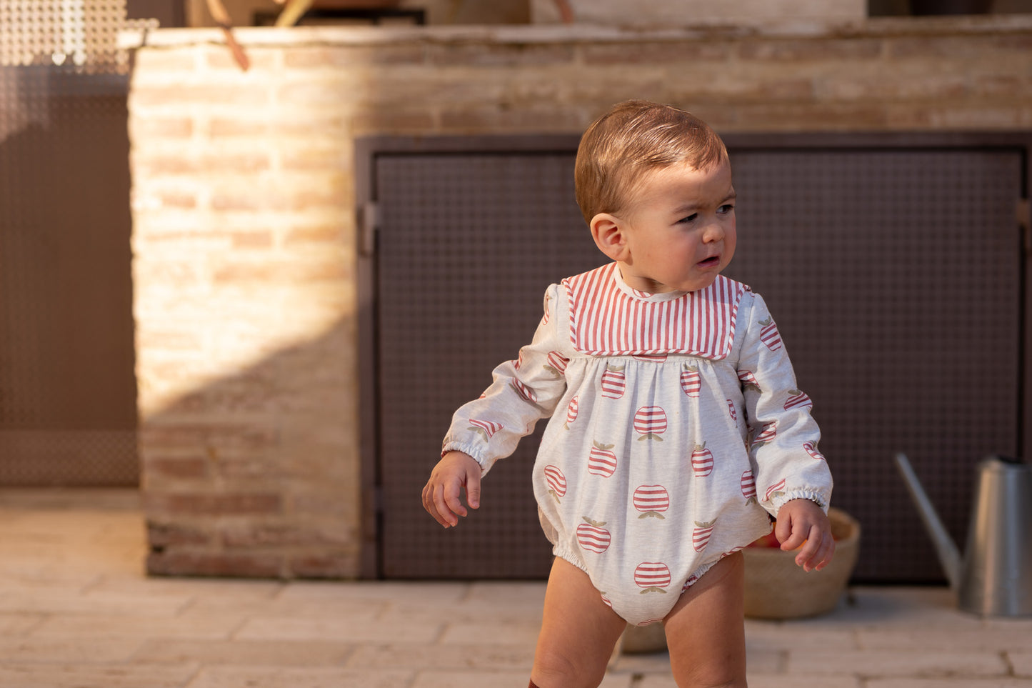 Pelele Bebé Manzanitas Manga Larga | Moda Infantil | Sonajero Kids