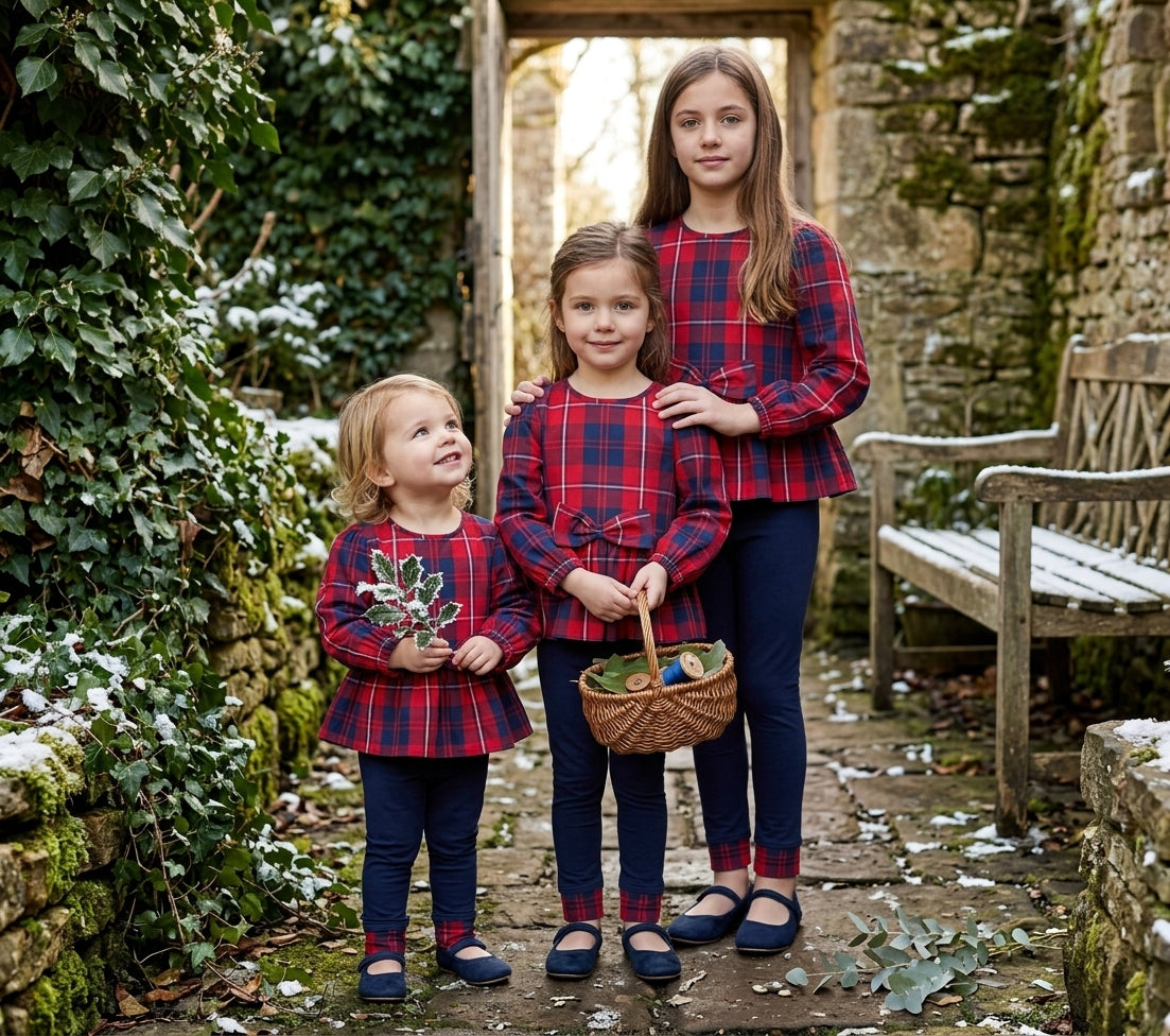 Conjunto Infantil de Tartán Rojo y Leggings Azul Marino | Moda Niña | Sonajero Kids