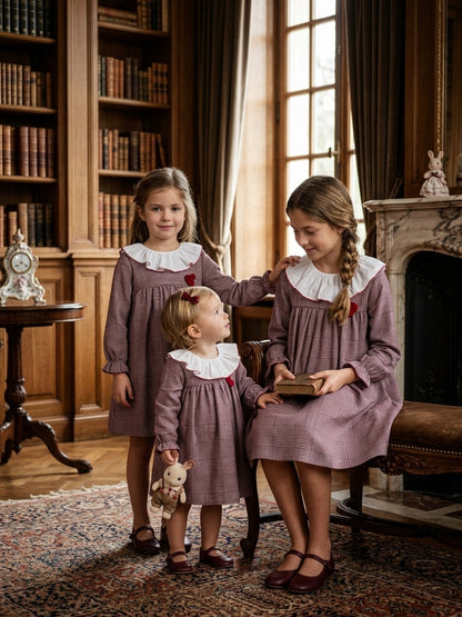 Vestido Infantil Tartán con Cuello Volante | Moda Infantil Elegante | Sonajero Kids