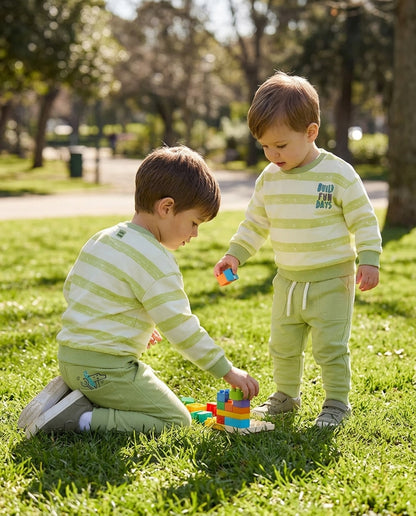 Conjunto Verde Sudadera y Jogger para Niño | Sonajero Kids