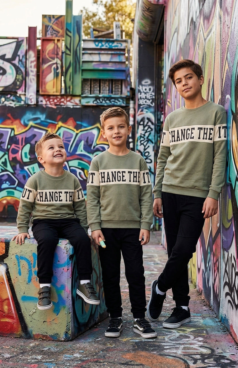 Conjunto Deportivo Infantil Verde Oliva y Negro | Ropa Casual Niño | Sonajero Kids