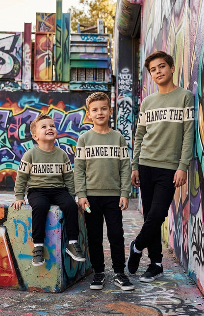 Conjunto Deportivo Infantil Verde Oliva y Negro | Ropa Casual Niño | Sonajero Kids