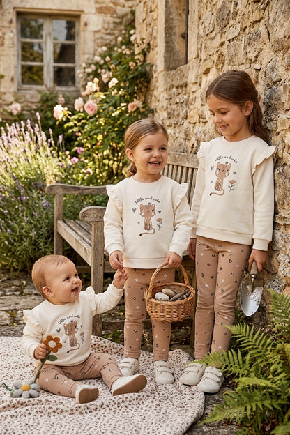 Conjunto Bebé Dos Piezas Crema y Beige | Sonajero Kids