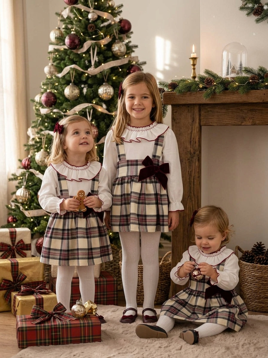 Conjunto Navideño Infantil de Cuadros (3 Piezas) | Moda Infantil | Sonajero Kids
