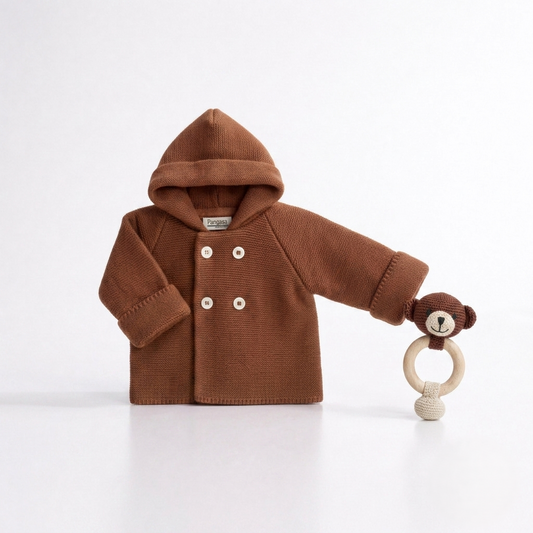 Chaquetón de Punto con Capucha Chocolate | Pangasa Baby | Sonajero Kids