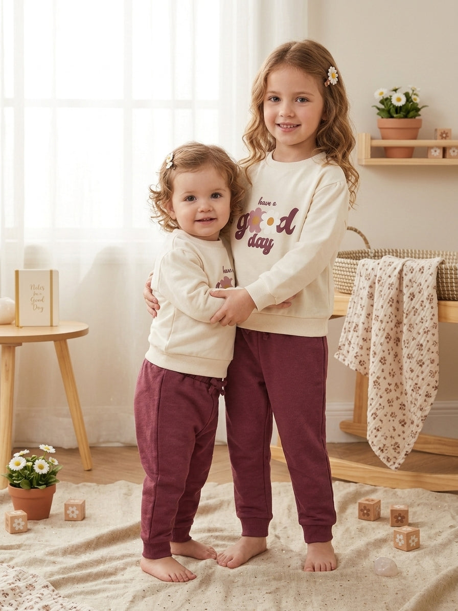 Conjunto de dos piezas (sudadera de manga larga y pantalón de chándal/jogger) | Sonajero Kids