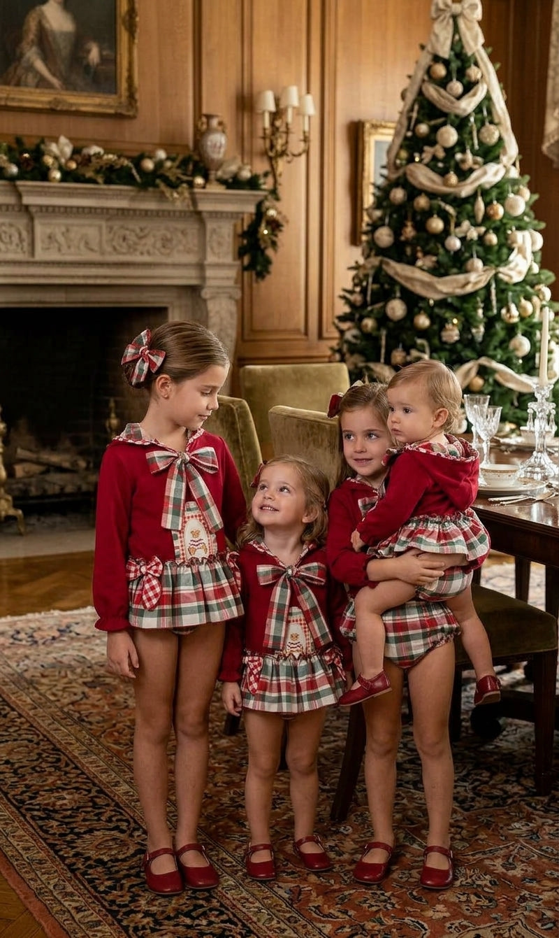 Conjunto Infantil Rojo de Cuadros y Oso | Moda Infantil Elegante