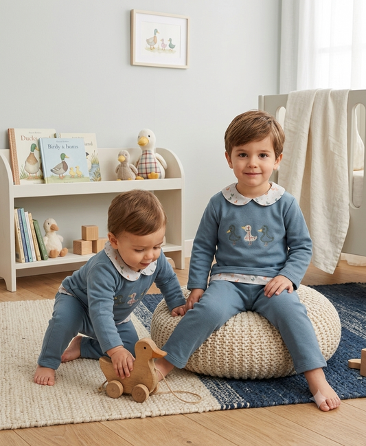 Conjunto Azul Pizarra de Patitos para Bebé | Sonajero Kids