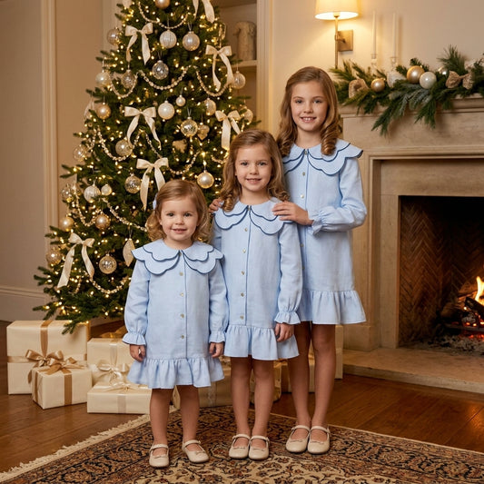 Vestido Infantil Azul Claro con Cuello Festoneado | Nèog | Sonajero Kids