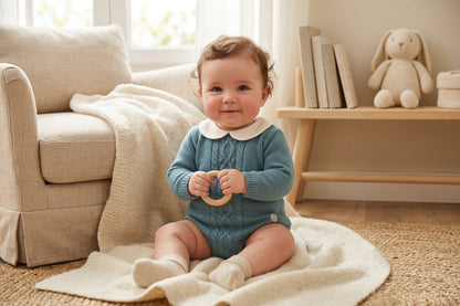 Pelele de Punto Azul con Cuello Bebé | Moda Infantil | Sonajero Kids
