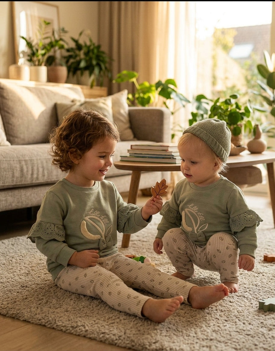 Conjunto Bebé Niña Verde y Crema Hello Fall | Sonajero Kids