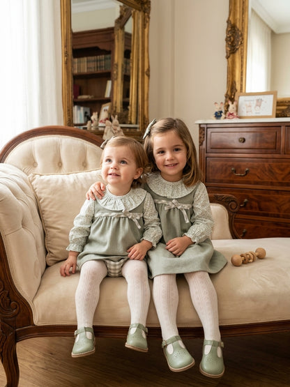 Conjunto Infantil Gris Herringbone y Flores | Sonajero Kids