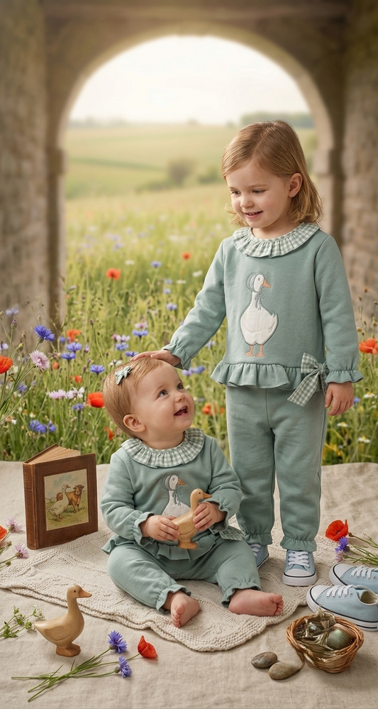 Conjunto Verde Agua Bebé e Infantil | Chándal Algodón con Oca | Sonajero Kids