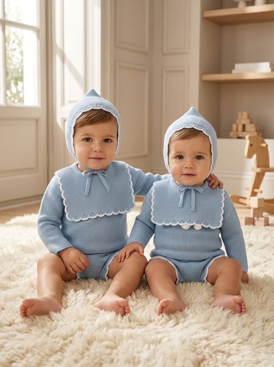 Conjunto de Punto Azul Bebé 3 Piezas | Moda Infantil Elegante | Sonajero Kids