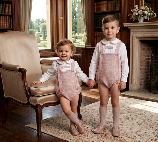 Conjunto Bebé Tweed Rosa y Camisa Cuello Bebé | Moda Infantil   | Sonajero Kids