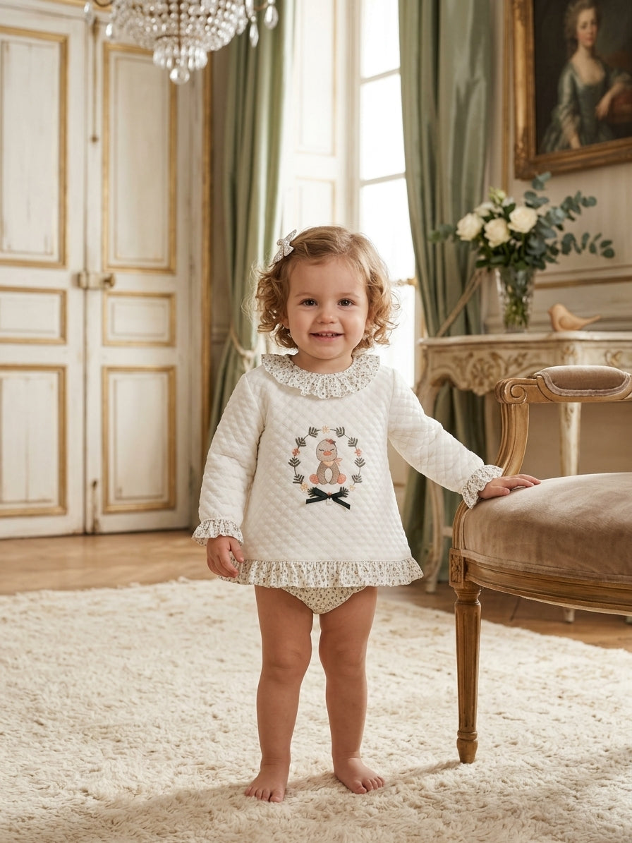 Jesusito Acolchado Bebé Niña con Cubrepañal - Estampado Flora | Sonajero Kids