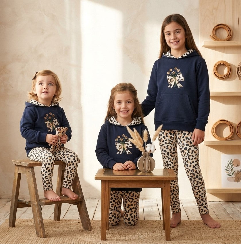 Conjunto Infantil de Sudadera Azul y Leggings Leopardo | Moda Niña | Sonajero Kids