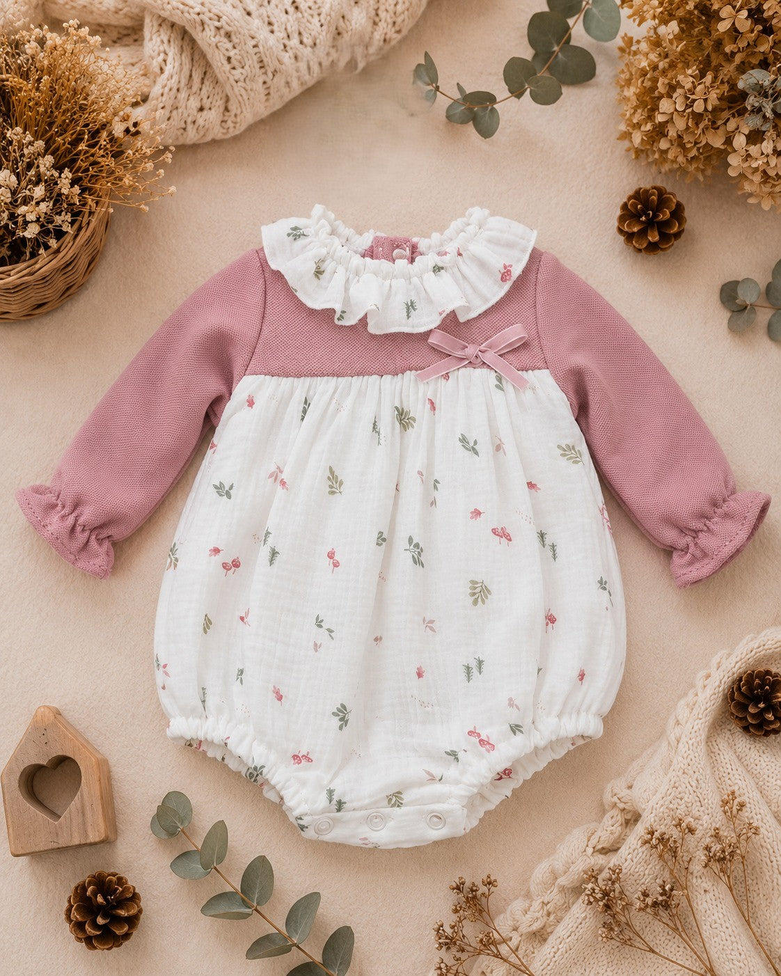 Pelele de Punto Rosa y Muselina Estampada para Bebé | Sonajero Kids