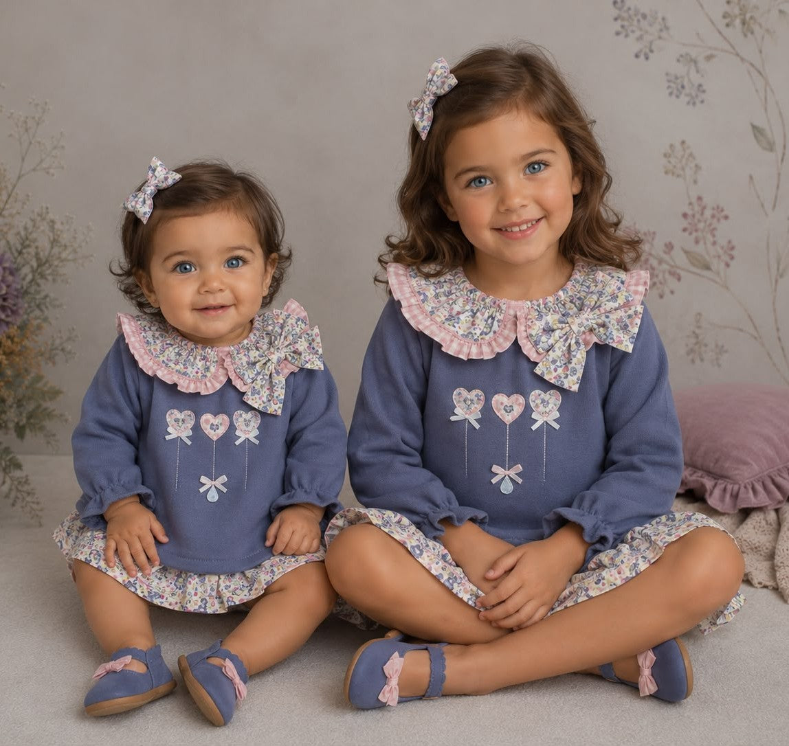 Conjunto Bebé Azul y Floral con Cuello Volante | Modainfantil | Sonajero Kids