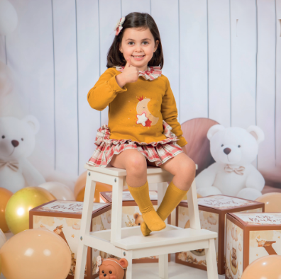 Conjunto Bebé Mostaza y Cuadros Luna | Sonajero Kids